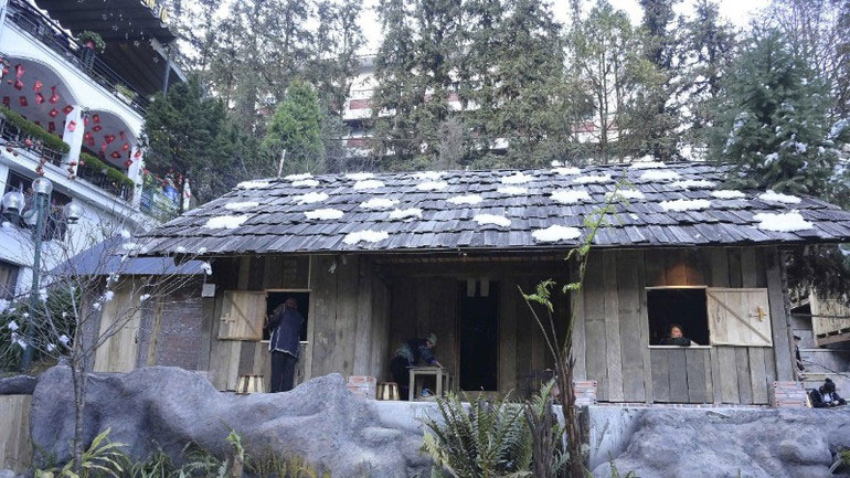 Khong gian van hoa “Sa Pa tinh hoa hoi tu” tai hien cac kien truc va phong tuc tap quan, doi song hang ngay cua dong bao cac dan toc tai Sa Pa. Anh: Cong Hai