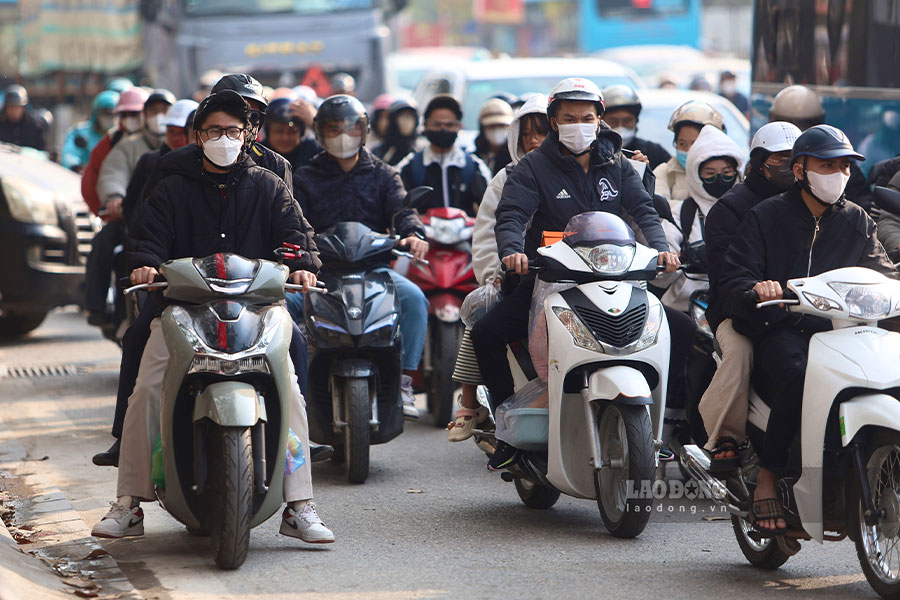Embouteillages locaux a Hanoï le dernier jour des vacances du Nouvel An 2026