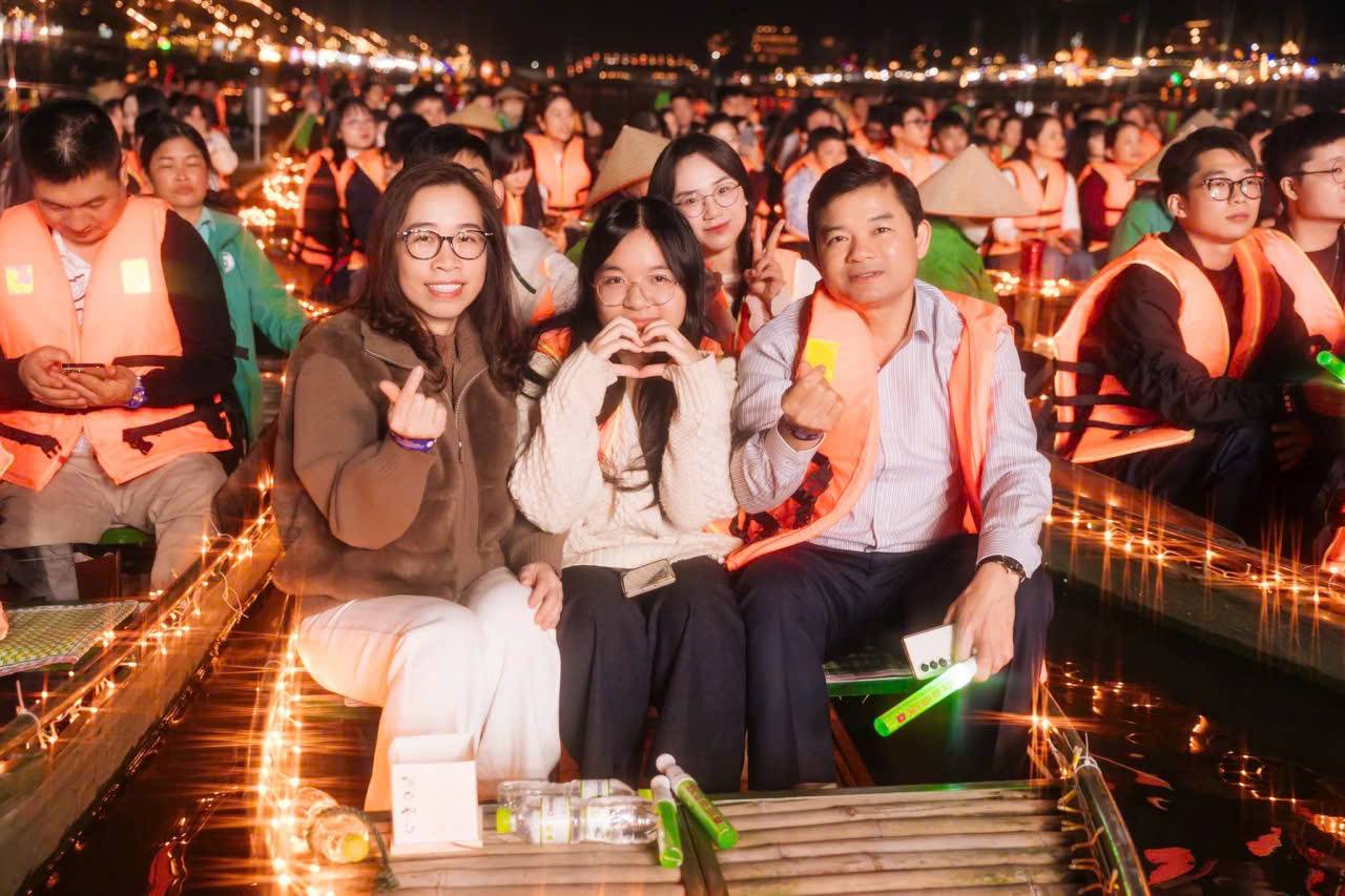 Trong 4 ngay nghi Tet Duong lich 2026, toan tinh Ninh Binh don gan 725.000 luot du khach. Anh: Dieu Anh