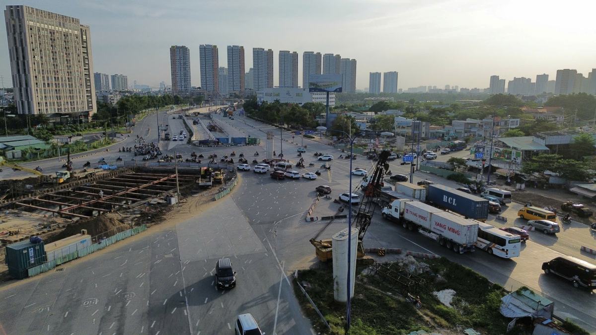 Nut giao An Phu thong thoang. Anh: Anh Tu