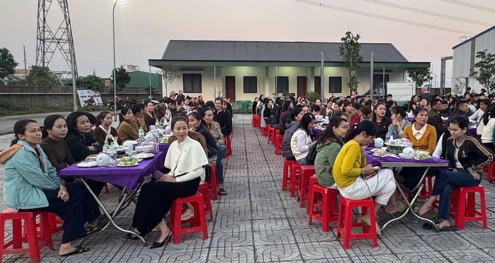 Entering the New Year, Song La Xanh Joint Stock Company organizes a year-end party to connect union members and workers. Photo: Ha Tinh Trade Union