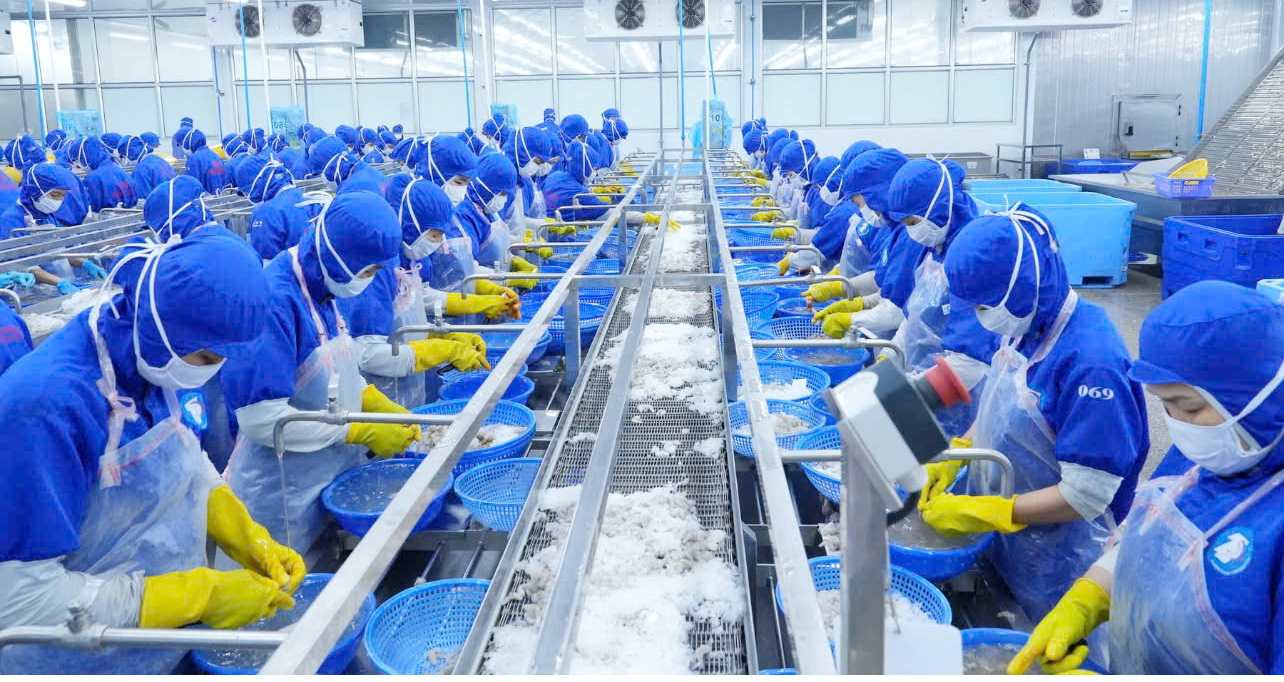 Thuan Phuoc Seafood Trading Joint Stock Company, Da Nang announced the recruitment of 500 workers. Photo: Tuyet Le