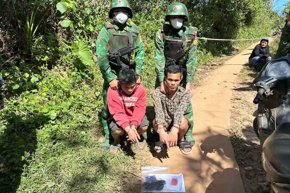 Border guards continuously arrest subjects illegally possessing drugs. Photo: Quang Tri Border Guard