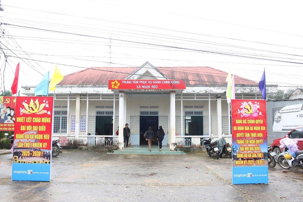 Many headquarters working for commune-level officials in Quang Ngai are currently degraded and need to be repaired. Photo: Vien Nguyen