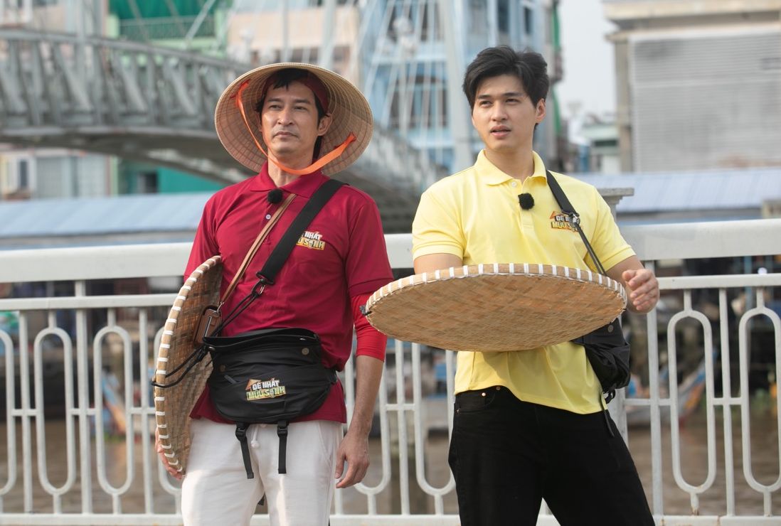 Huy Khanh, Ma Ran Do join the program "First Way to Make a Living". Photo: Producer.