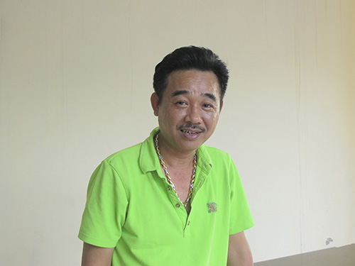 Nam nghe si co cuoc song binh di, kin tieng ngoai doi. Anh: Cat tu video