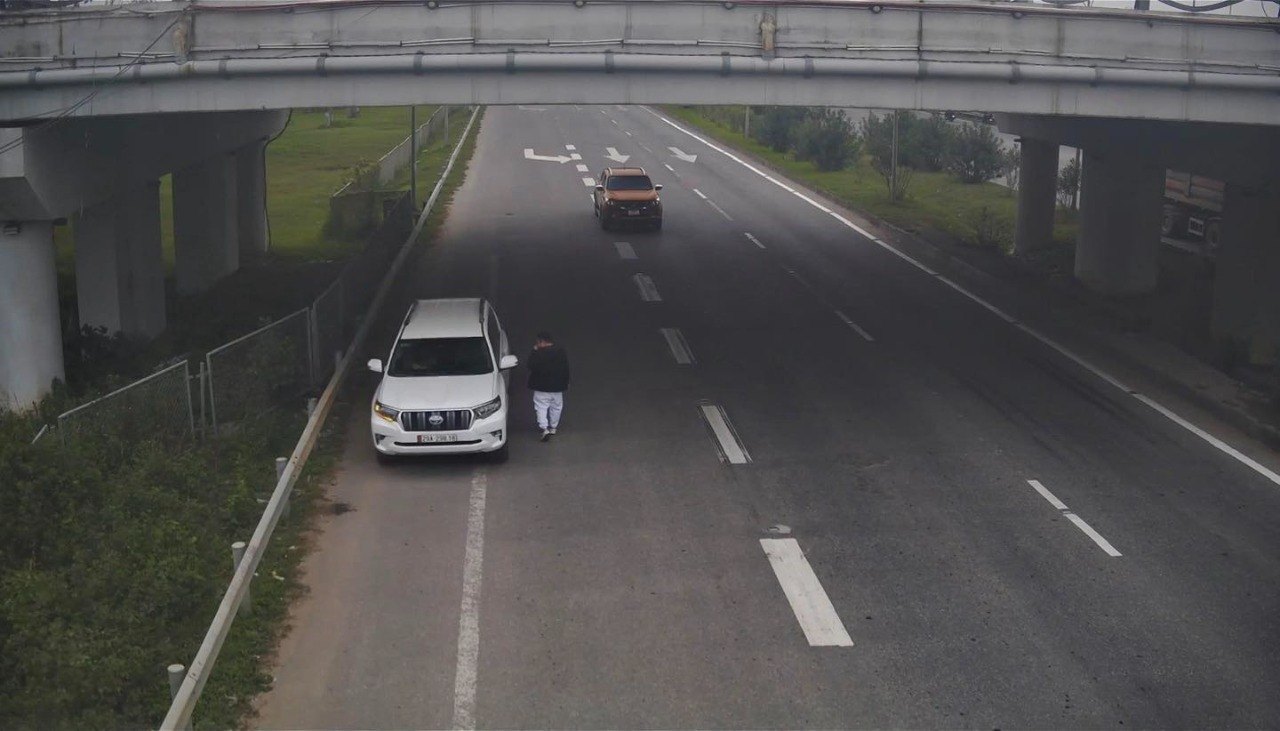Vehicles fined remotely (yellow-rimmed license plate) in Bac Ninh. Photo: Traffic Police Department of Bac Ninh Provincial Police