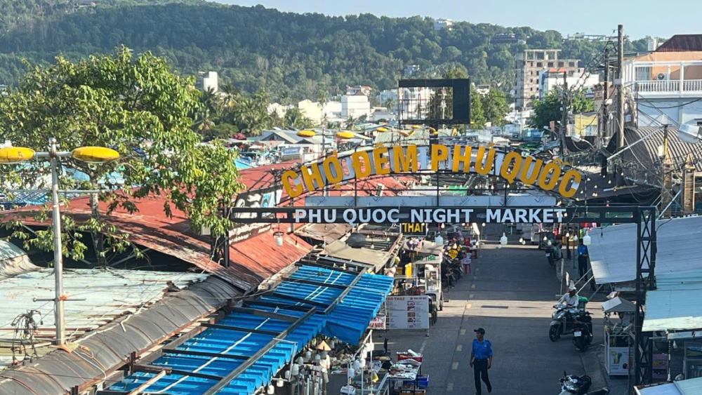 The land lease contract for organizing Bach Dang pedestrian street and night market (Phu Quoc night market) expires on December 31, 2025. Photo: Nam Phuong