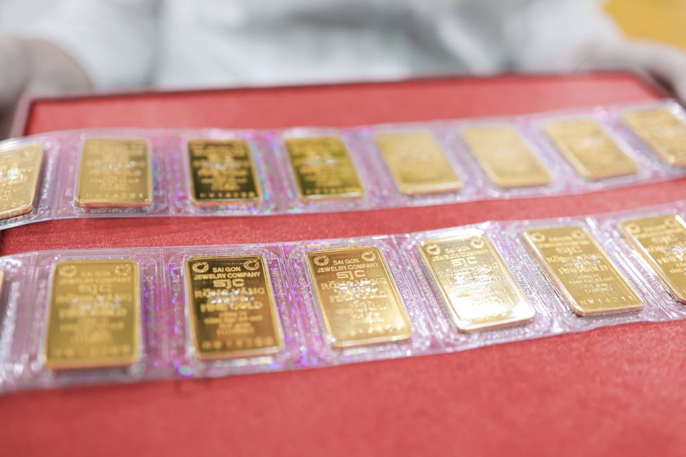 The tax collection policy for individual gold bar transactions has received much attention from the people. Photo: Hai Nguyen