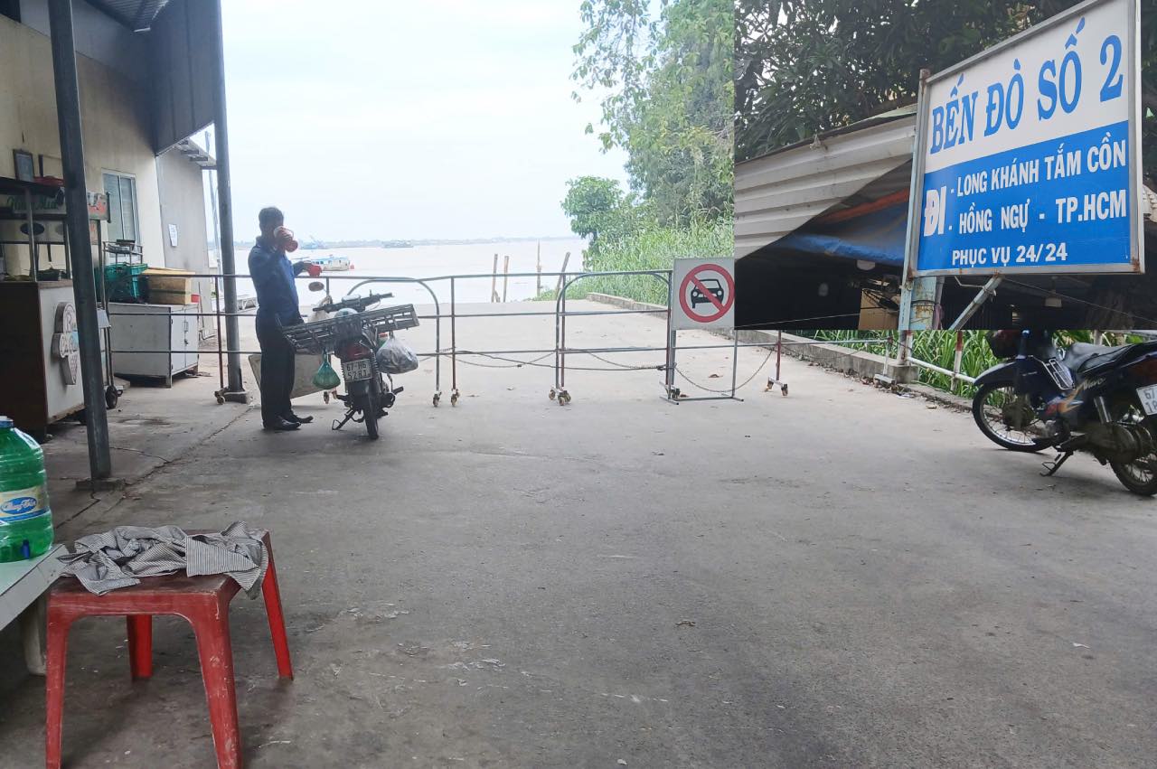 Ferry terminal No. 2 ceased operation from the beginning of 2026, causing people in Long Khanh islet to travel further, incurring additional costs and time. Photo taken in the afternoon of January 6, 2026. Photo: Thanh Nhan