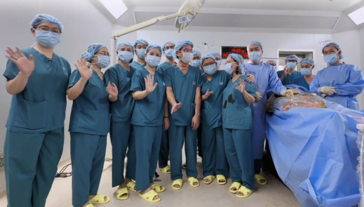 The team of doctors performed fetal cardiology intervention. Photo: Ho Chi Minh City Department of Health provided