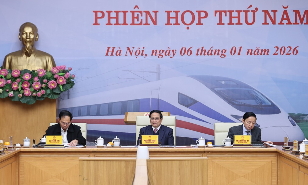 Phien hop Ban Chi dao cac cong trinh trong diem, du an quan trong quoc gia linh vuc duong sat. Anh: VGP