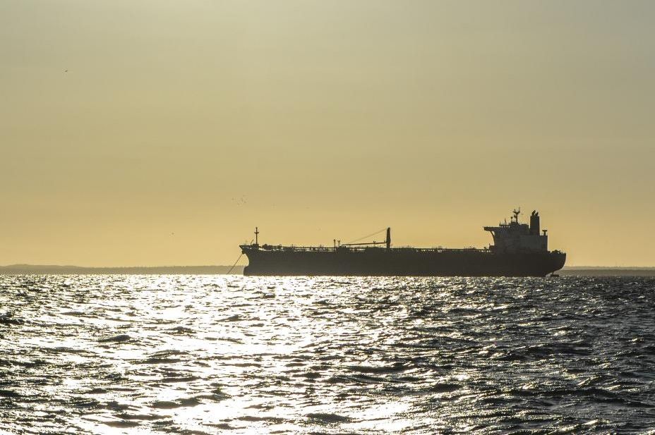 Oil tanker anchored on Lake Maracaibo, Zulia state, Venezuela, December 23, 2025. Photo: Xinhua