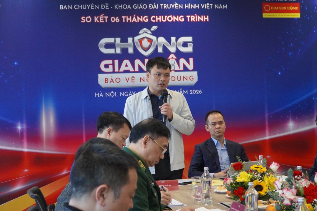 Ong phat bieu tai buoi so ket cong tac trien khai chuong trinh truyen hinh “Chong gian lan - Bao ve nguoi dung“. Anh: Thanh Binh   