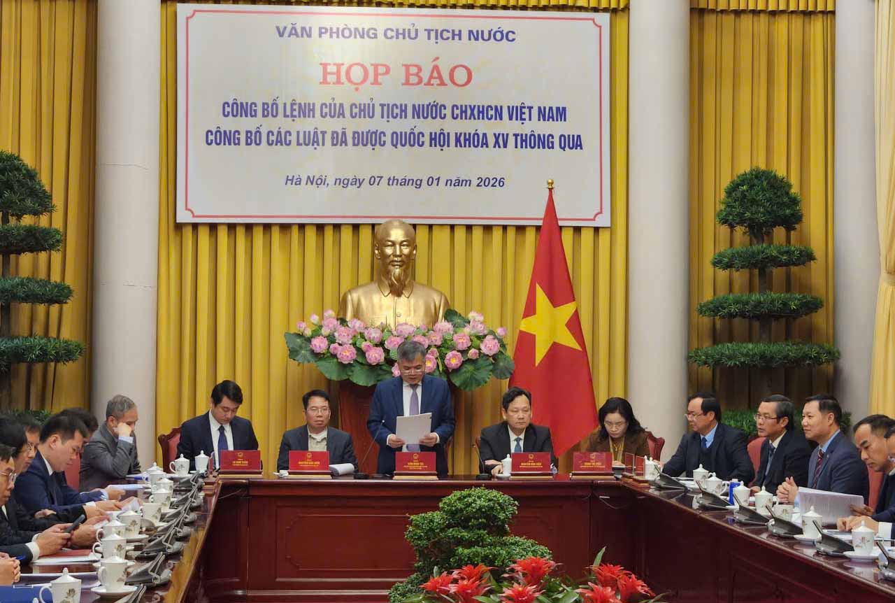 Van phong Chu tich nuoc hop bao cong bo lenh cua Chu tich nuoc ve 12 luat da duoc Quoc hoi Khoa XV thong qua tai Ky hop thu 10. Anh: Anh Huy.