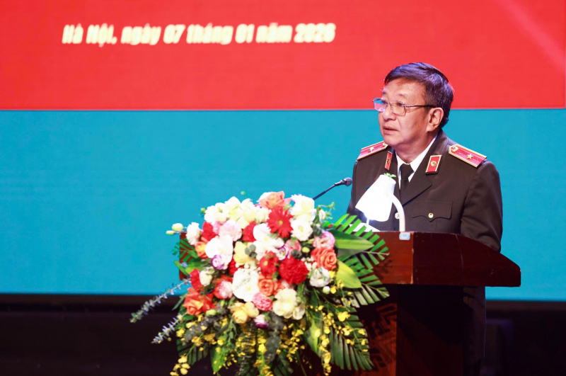 Thieu tuong Do Trieu Phong phat bieu tai buoi le.