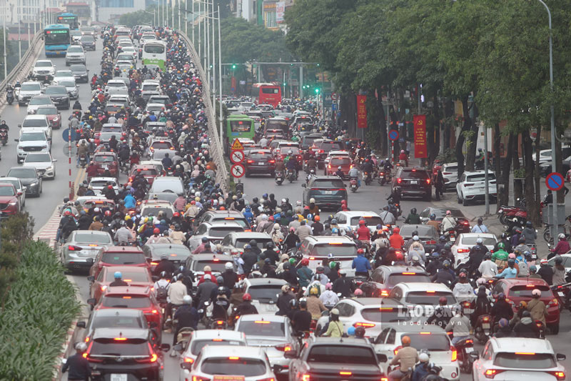 Habra un anuncio sobre la hoja de ruta para prohibir y sancionar los vehiculos que ingresen a zonas de bajas emisiones en Hanoi