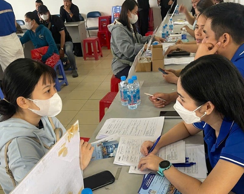 Employers must delete or destroy personal data provided by employees if they are not recruited, unless there is a different agreement with the applicant. Photo: Duc Long