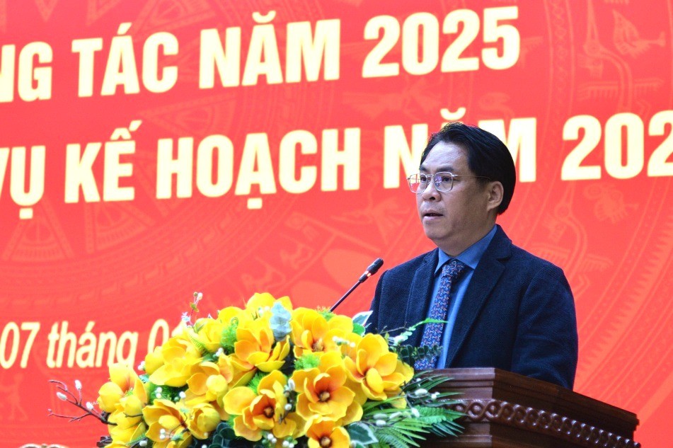 Bi thu Tinh uy Cao Bang Phan Thang An phat bieu tai hoi nghi. Anh: La Nga