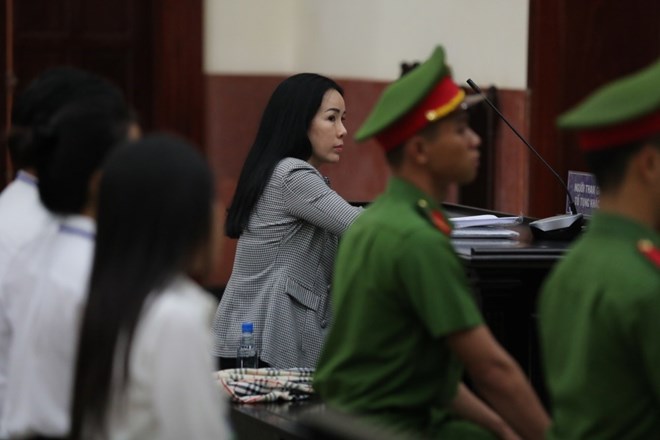 Xúc phạm bà Nguyễn Phương Hằng trên mạng, Đinh Thị Lan bị truy tố