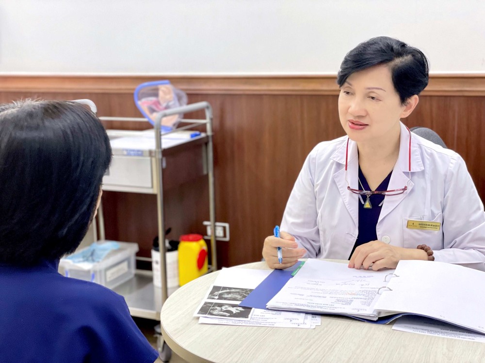 Voi bac si Nguyen Thi Tan Sinh, moi quyet dinh can co tinh yeu thuong, kien thuc va trach nhiem. Anh: Vinmec
