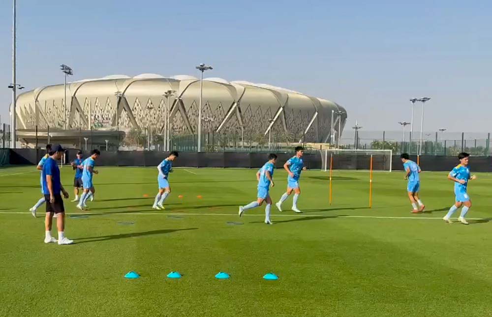 U23 Viet Nam dang co tinh than tot sau chien thang truoc U23 Jordan. Anh: VFF