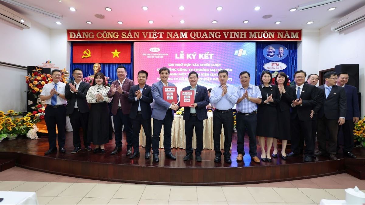 Cooperation between SATRA and FPT is expected not only to bring benefits to the two businesses but also contribute to the common goals of Ho Chi Minh City. Photo: FPT