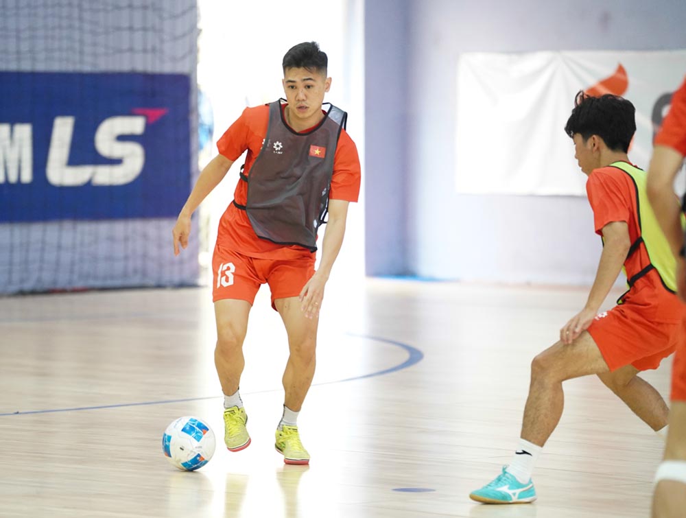 Doi tuyen futsal Viet Nam tap luyen voi cuong do cao. Anh: VFF