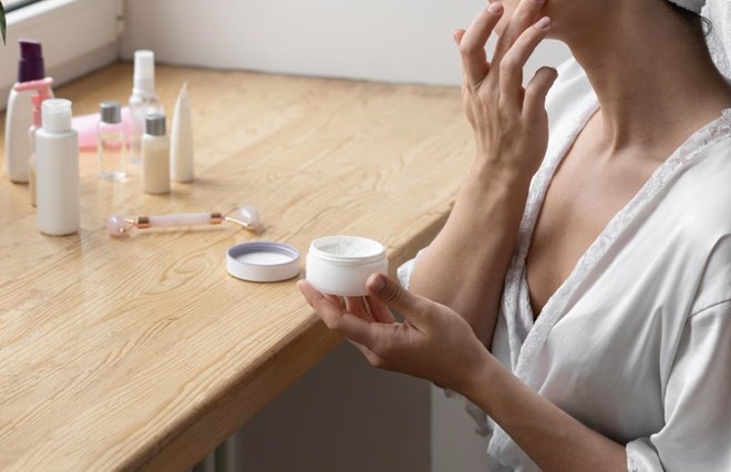 Dry skin in winter is not only due to the weather but also originates from nutrition, fruits and vegetables help restore natural skin from the inside. Photo: Thuy Duong