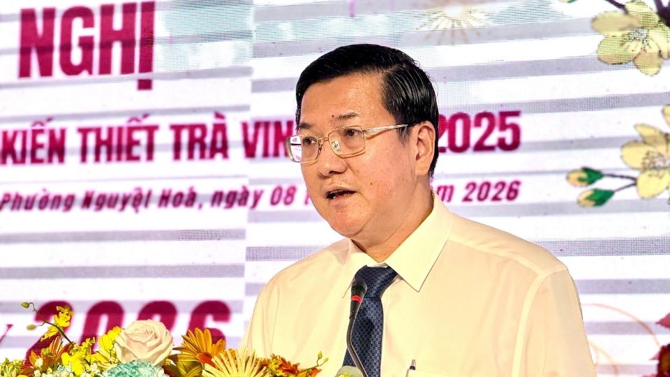 Mr. Le Thanh Tam - Director of Tra Vinh Lottery Company Limited speaks at the Conference to summarize business activities in 2025, deploy directions and tasks for 2026. Photo: Hoang Loc