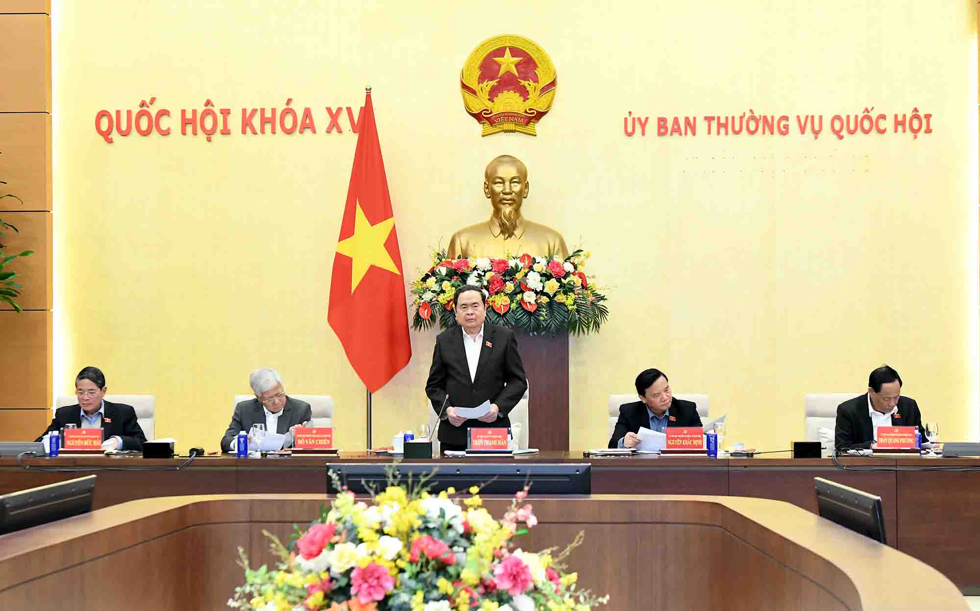 Politburo member, National Assembly Chairman Tran Thanh Man chaired the Conference on introducing personnel for running for full-time National Assembly deputies at the Central level. Photo: Lam Hien