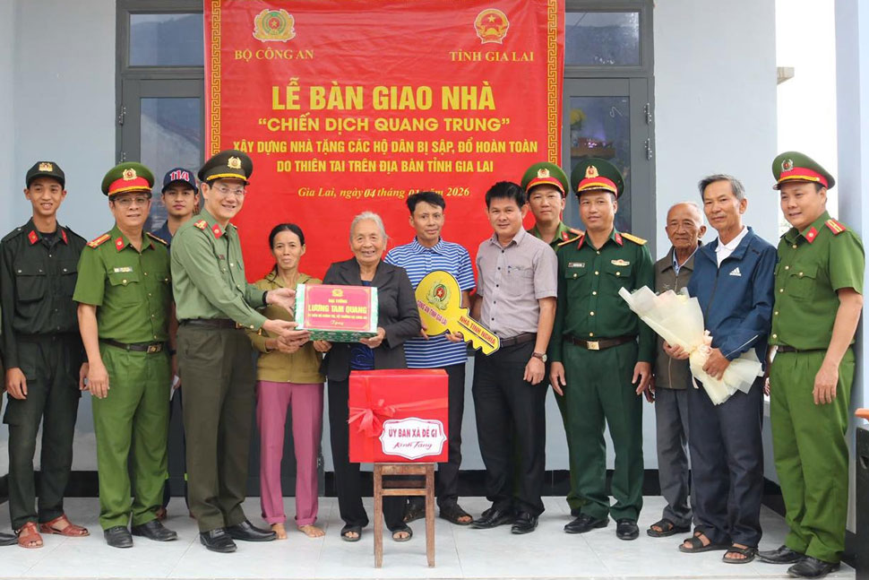 Gia Lai Provincial Police have completed 87 houses, reaching the "Quang Trung Campaign" early. Photo: Police