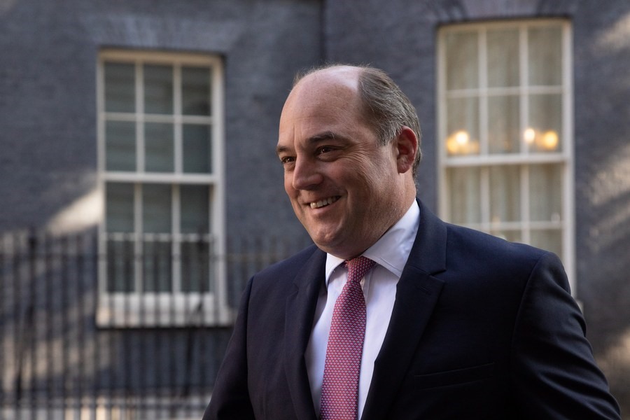 Cuu Bo truong Quoc phong Anh Ben Wallace. Anh: Xinhua 