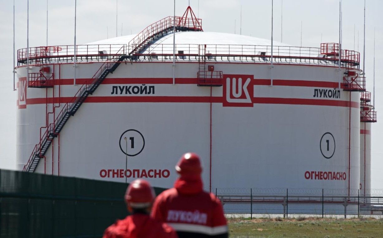 Chevron and Quantum of the US are lining up for auction to acquire international assets worth about 22 billion USD of Lukoil. Photo: TASS