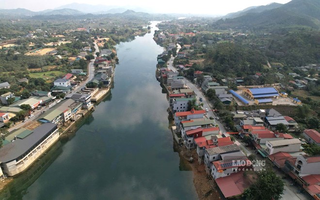 Lào Cai lập phương án xử lý gần 80 công trình lấn sông Chảy