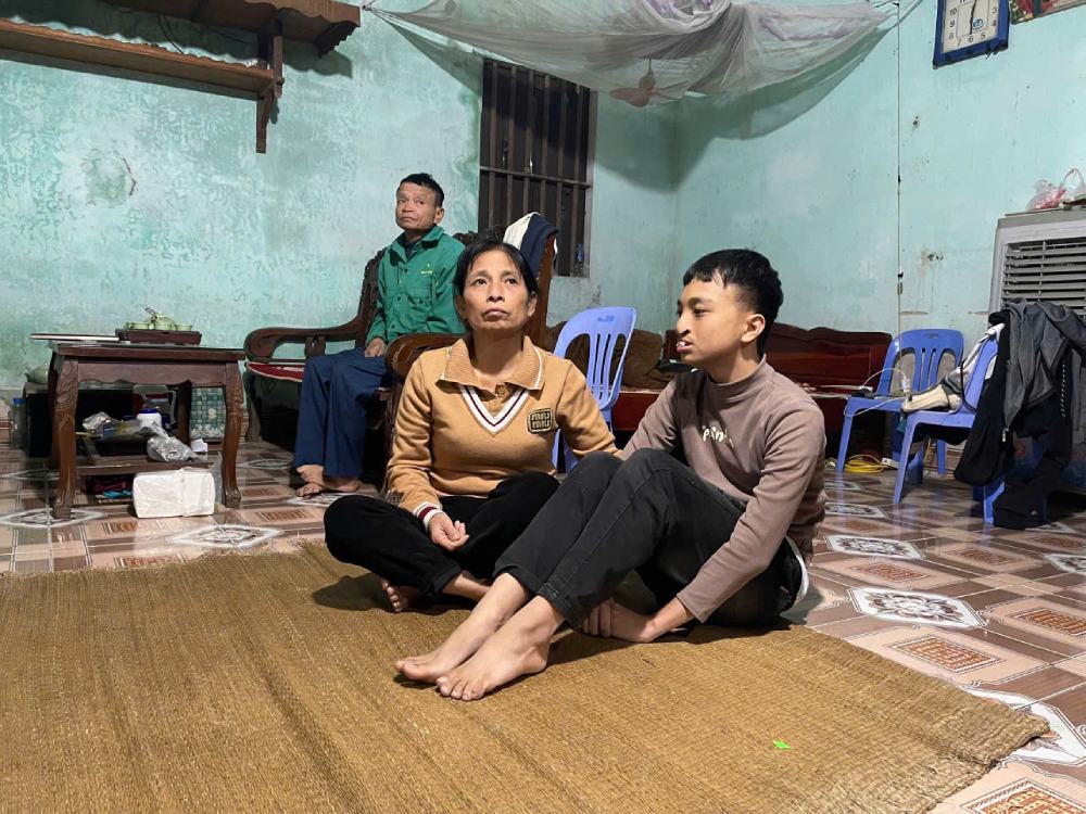 Tu khi sinh ra, Duy mang di tat ham ech, gia canh kho khan vi cha me khong co nghe nghiep... Anh: Quynh Chi