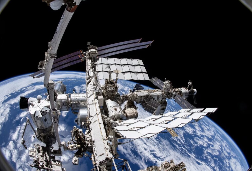 Due to 4 NASA astronauts returning early for medical reasons, there will only be 1 astronaut on the ISS in the near future. Photo: NASA