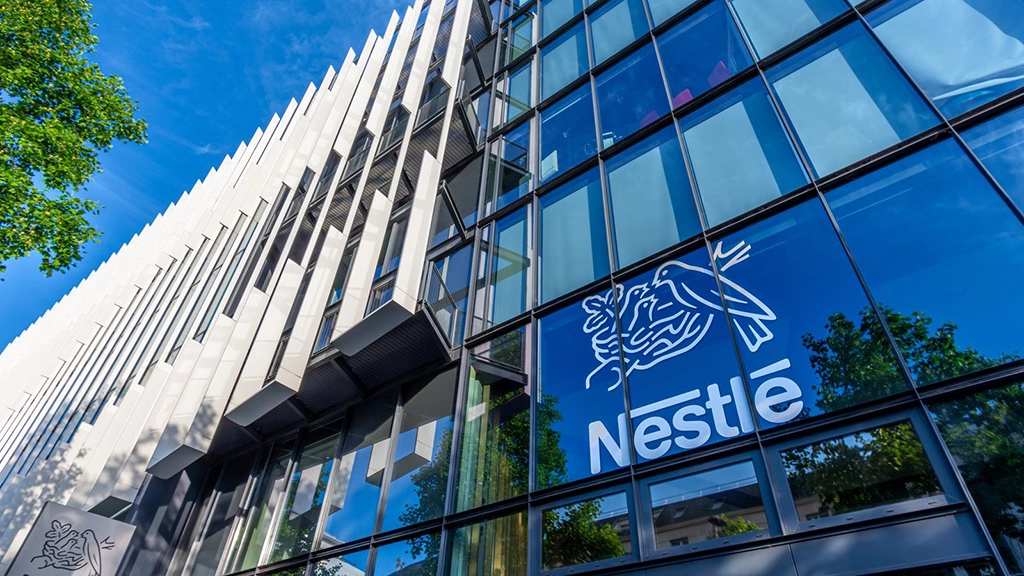 Nestle apologizes for the global recall decision for some formula milk products for children. Photo: iStock