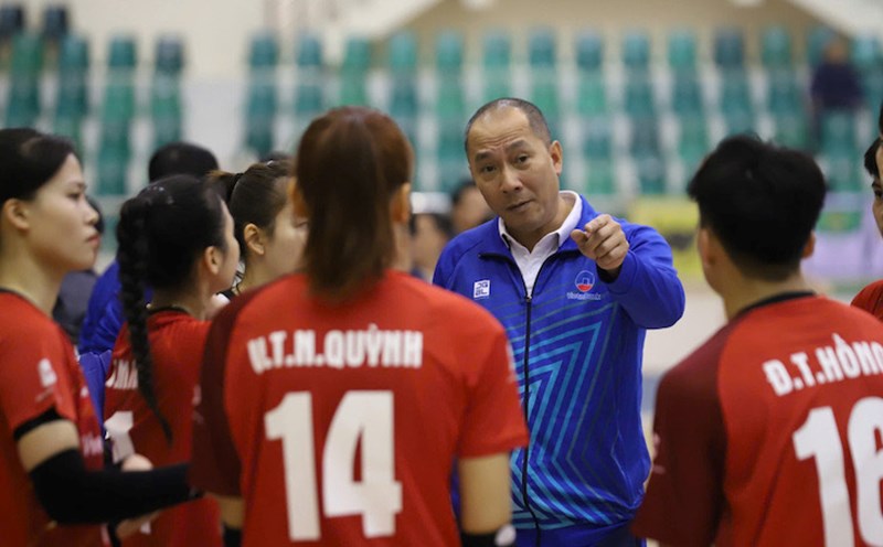 Coach Nguyen Tuan Kiet is officially no longer the head coach of Vietinbank women's volleyball team. Photo: Vietnam Volleyball