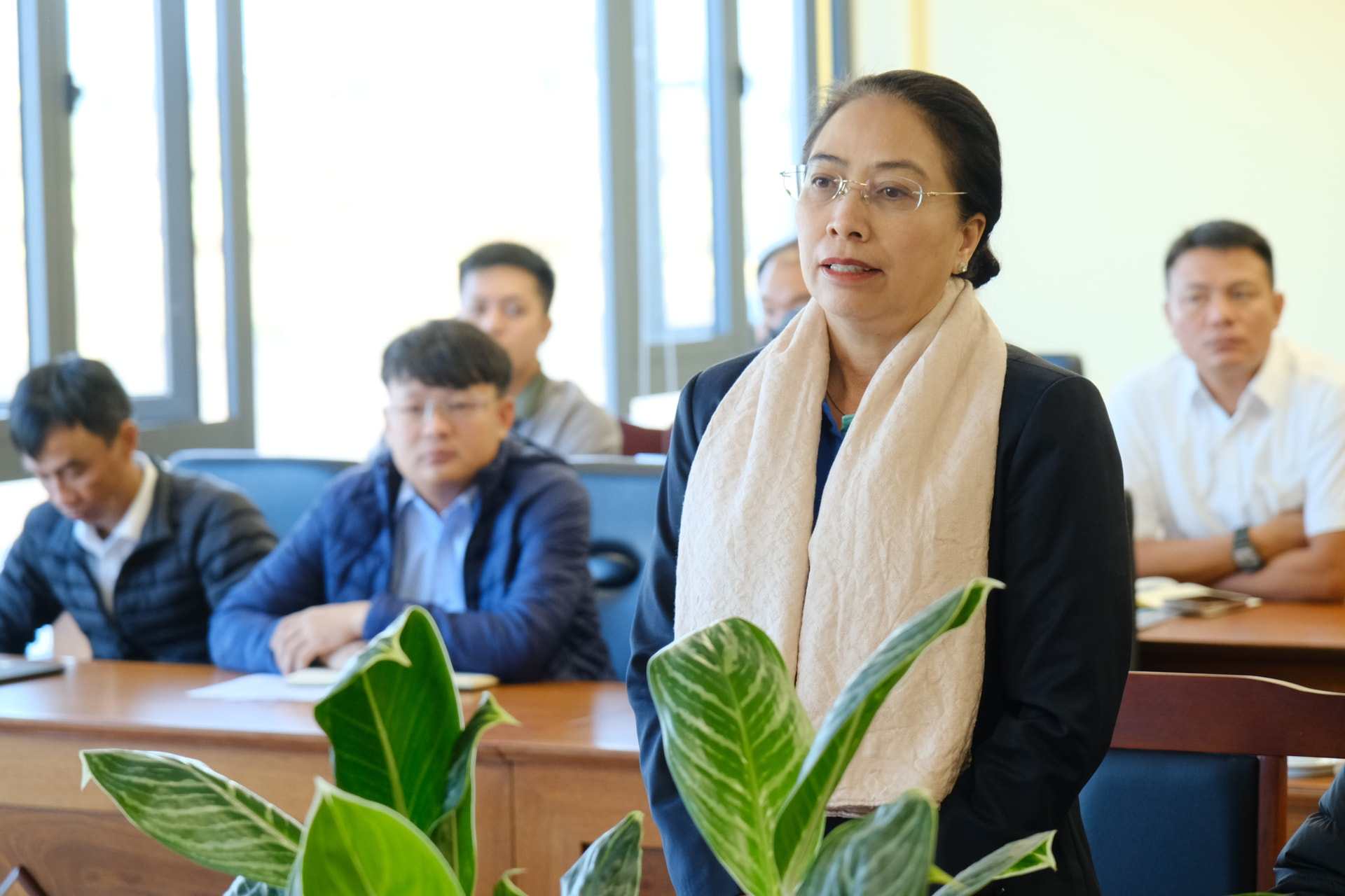 Dai dien lanh dao Tong Cong ty Hang khong Viet Nam phat bieu tai buoi lam viec. Anh: Than Hy 