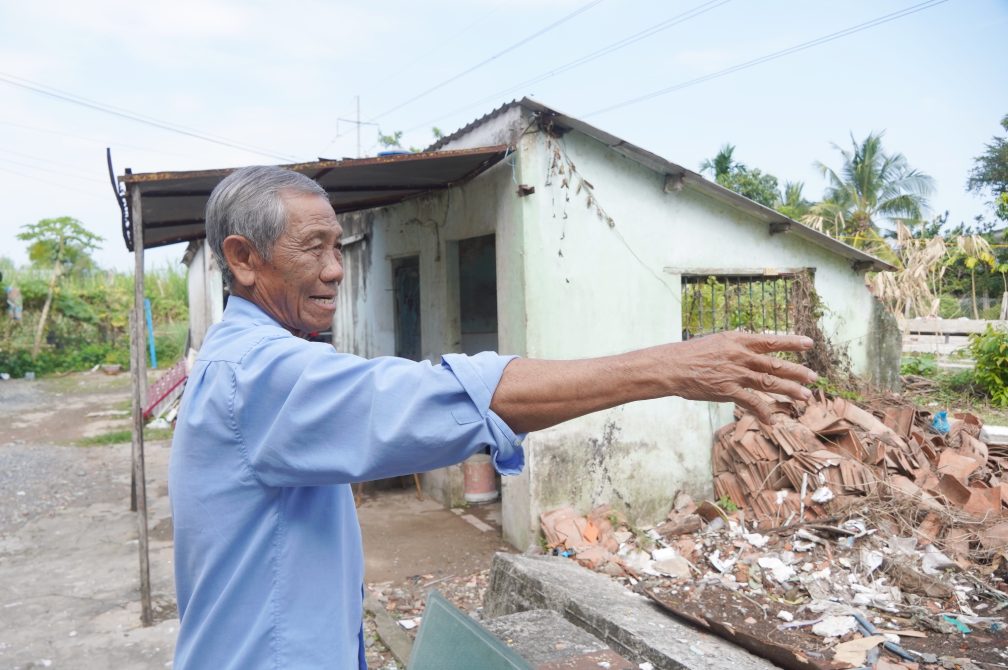La ho dan bi anh huong boi du an, nha ong Nguyen Van Danh (phuong Long Tuyen, TP Can Tho) bi thu hoi hon 1.000 m2 dat cung nha va tai san, duoc boi thuong khoang 1,1 ti dong tu nam 2016.