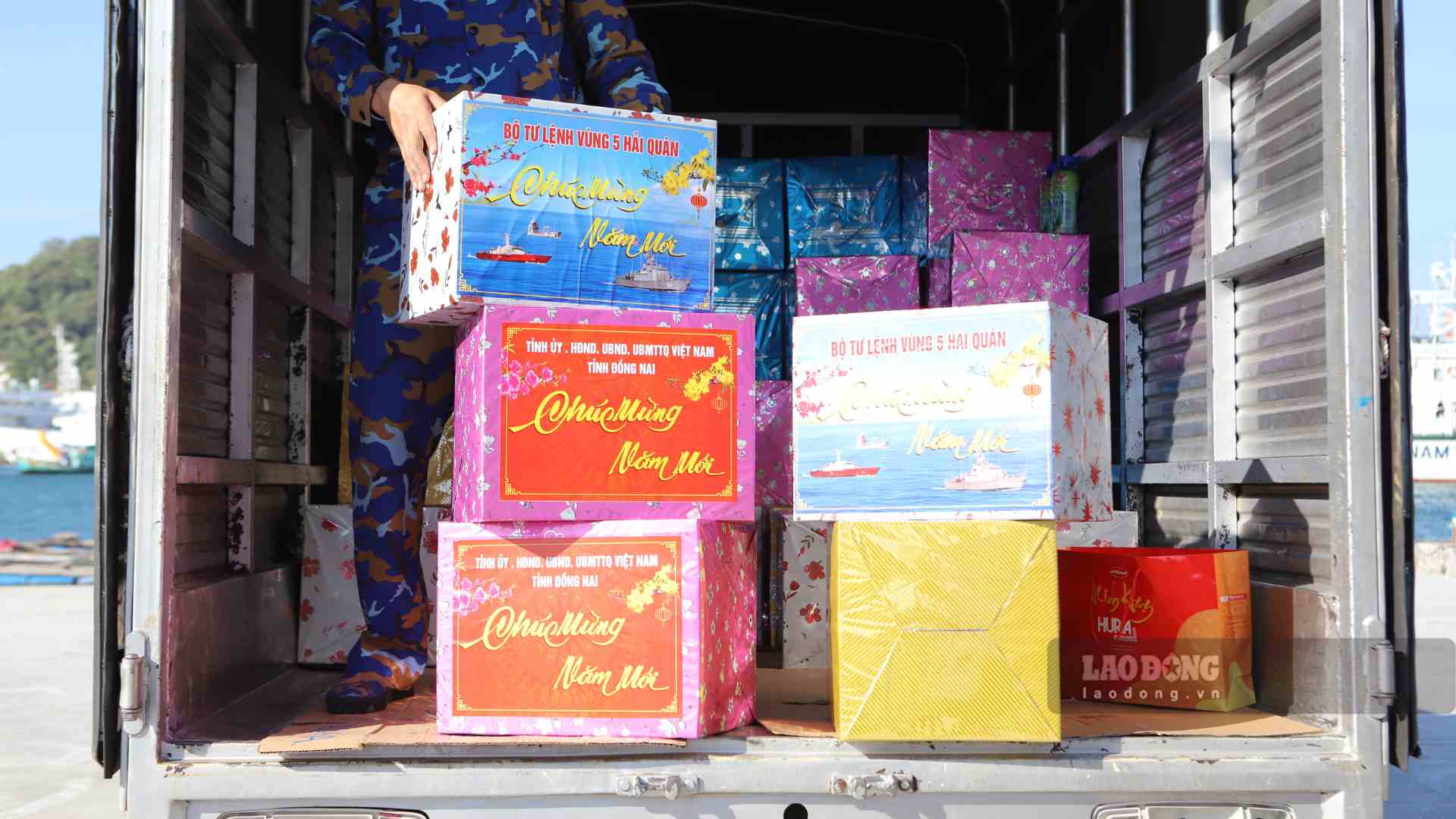 Cong tac bao dam an toan, hau can duoc chuan bi ky luong truoc chuyen di. Anh: Tuyet Lan