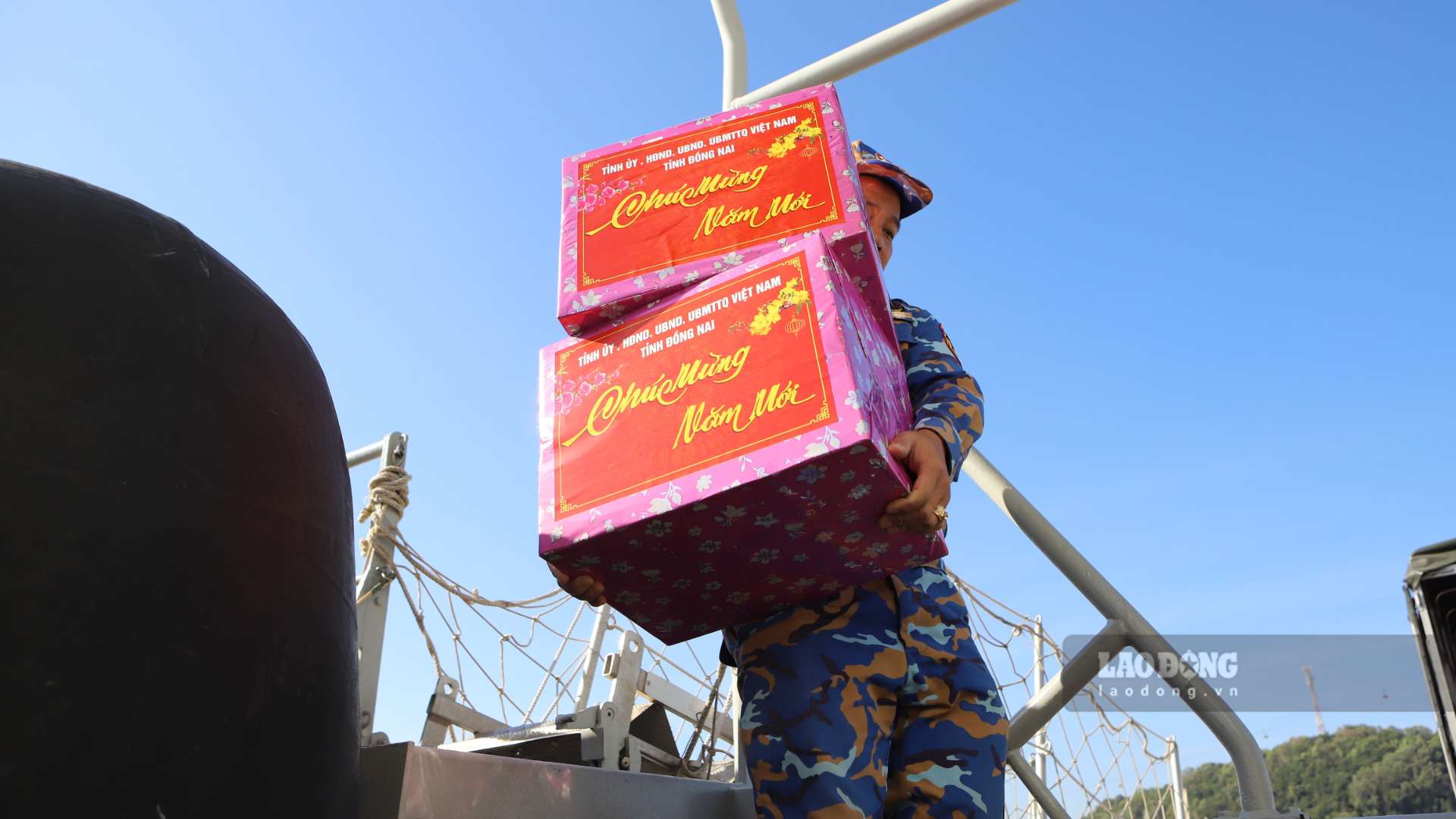 Cong tac bao dam an toan, hau can duoc chuan bi ky luong truoc chuyen di. Anh: Tuyet Lan