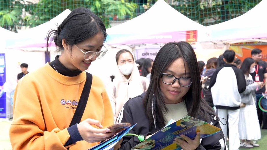 Linking schools with businesses is a foundation for training associated with practice