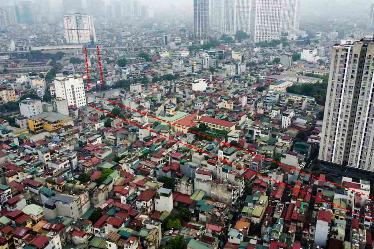 Many households have received compensation money but have not yet handed over land for the Ring Road 2.5 project, Nguyen Trai - Dam Hong section. Photo: Song Huu