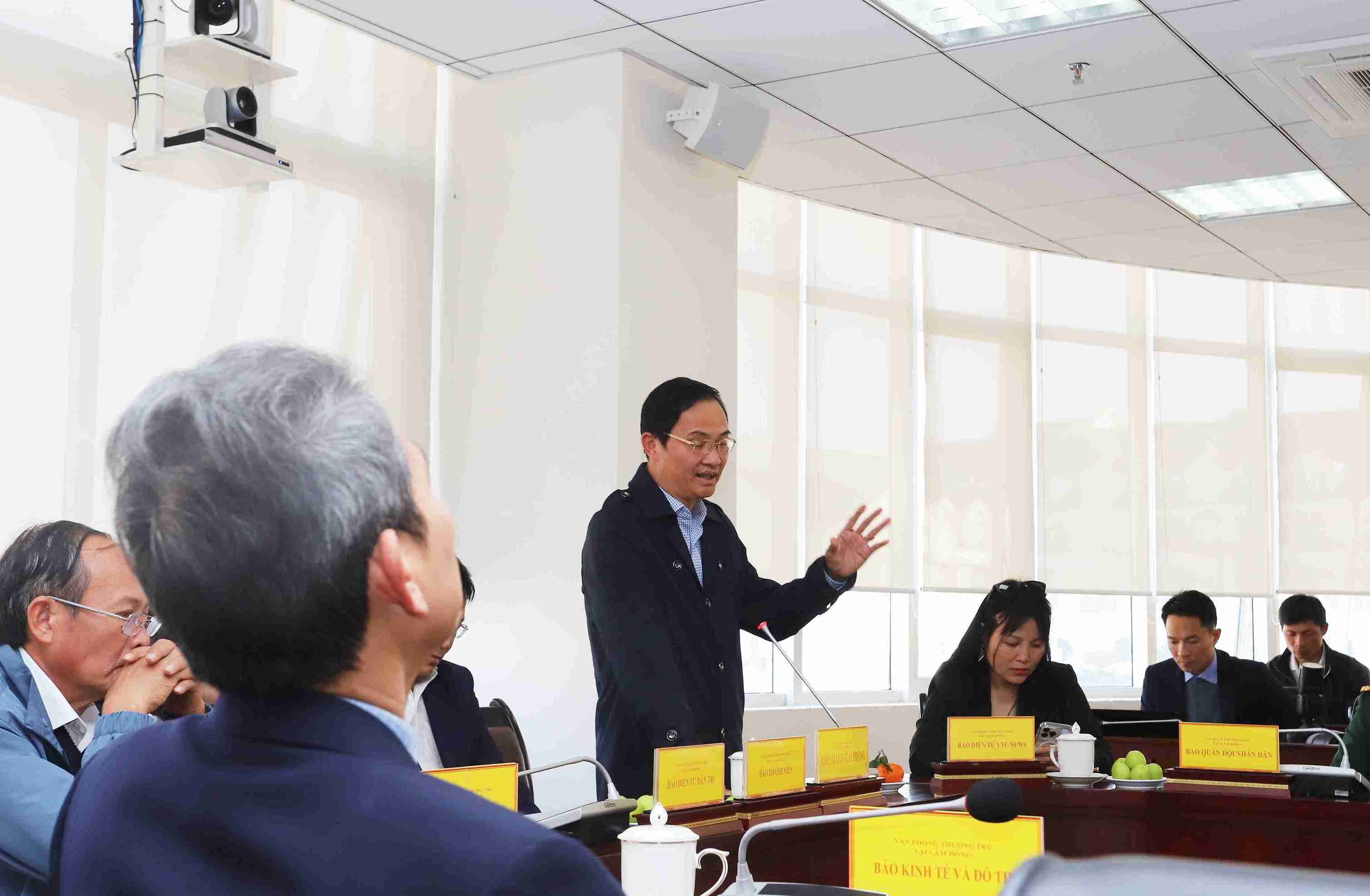 Dai dien cac co quan bao chi ky ket hop tac truyen thong phat bieu tai hoi nghi. Anh: Phuc Khanh