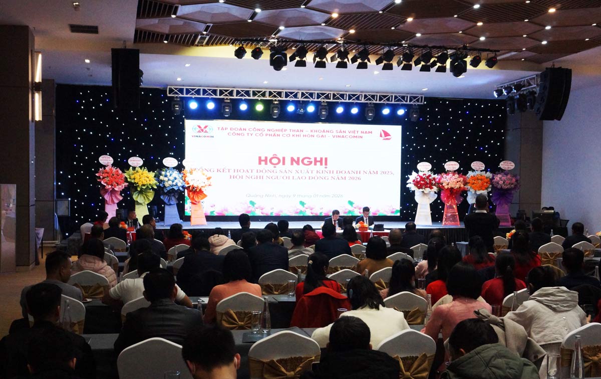 Quang canh Hoi nghi nguoi lao dong. Anh: Vu Cuong