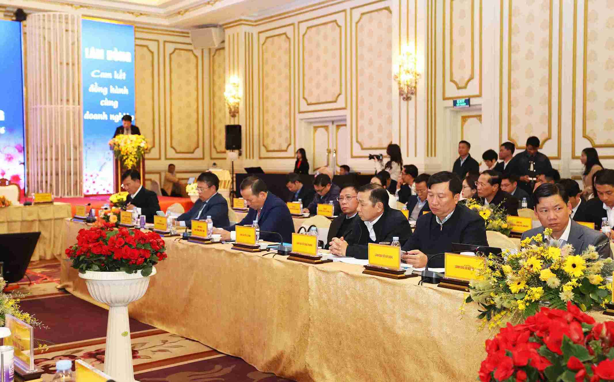 Cac chuyen gia, nha dau tu du Hoi thao. Anh: Phuc Khanh 