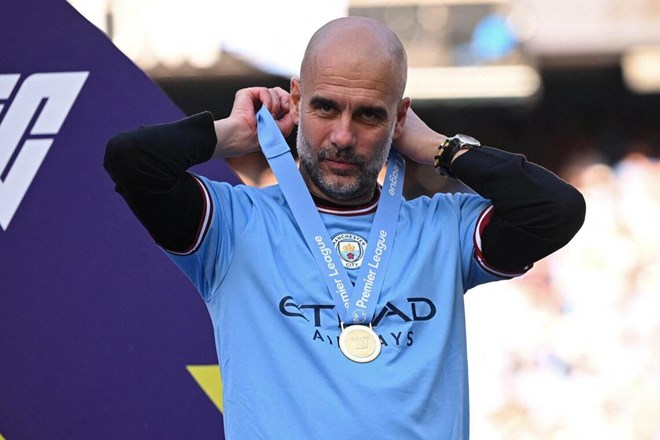 10 năm của Guardiola, 16 danh hiệu và câu hỏi chưa có lời đáp ở Man City