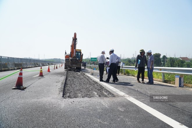 Cận cảnh thi công khắc phục lún, nứt mặt đường cao tốc Biên Hòa - Vũng Tàu qua Đồng Nai